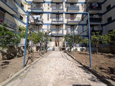 Foto Appartamento in VIA GATTOLA MONDELLI, Trani di 115 m² con 3 locali
