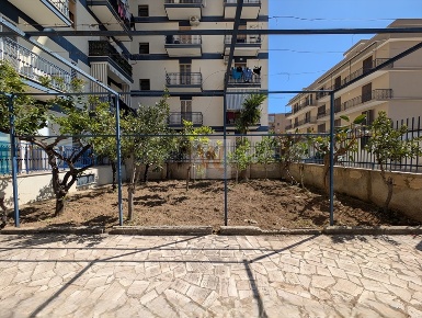 Foto Appartamento in VIA GATTOLA MONDELLI, Trani di 115 m² con 3 locali