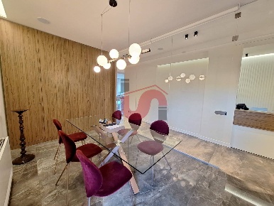 Foto Appartamento in Via Porta Arsa, Benevento Centro Storico di 220 m²