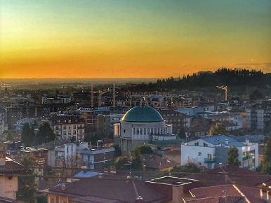 Foto Villa in Via Milano, Bergamo in vendita