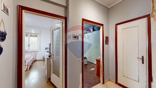 Foto Appartamento in Via Mansueto, Genova Rivarolo di 91 m² con 5 locali