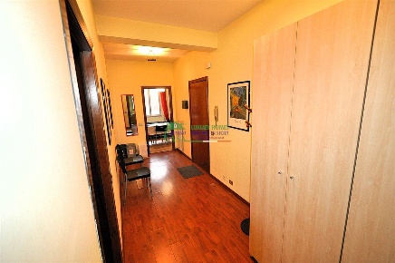 Foto Appartamento a Ragusa di 101 m² con 5 locali in vendita