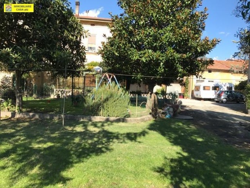 casa indipendente in vendita a Cascina in zona San Casciano