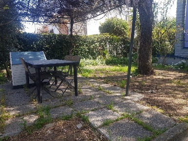 Foto Villa unifamiliare a Cascina Semicentro di 250 m² con 11 locali