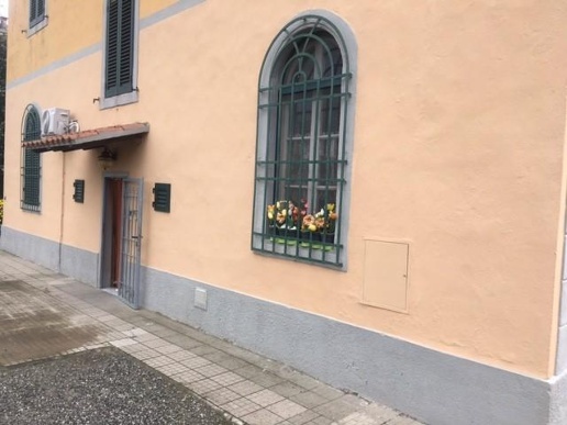 casa indipendente in vendita a Cascina in zona San Lorenzo a Pagnatico