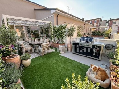 Foto Attico a Cascina Centro di 96 m² con 4 locali in vendita