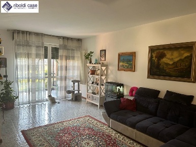 Foto Appartamento in VIA SILONE, Desio di 120 m² con 3 locali in vendita
