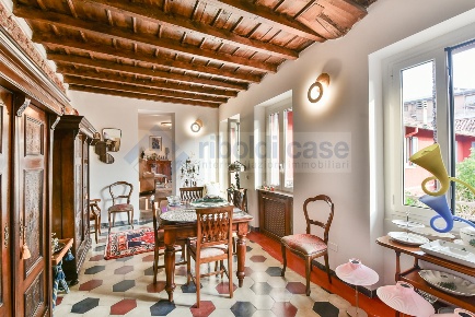 Foto Villa unifamiliare in VIA CAVOUR, Seregno San Rocco - Sanzio di 260 m²