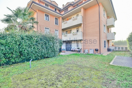 Foto Appartamento in VIA FRATELLI ROSSELLI, Desio di 90 m² con 3 locali