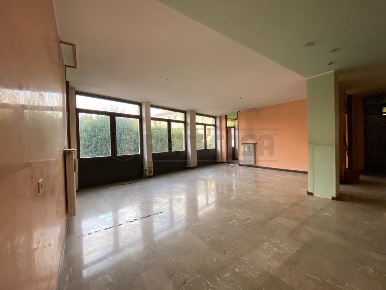 Foto Appartamento a Bassano del Grappa Centro di 200 m² con 7 locali
