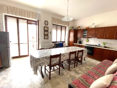 Foto Appartamento a Alghero Mercede, Calabona di 100 m² con 5 locali