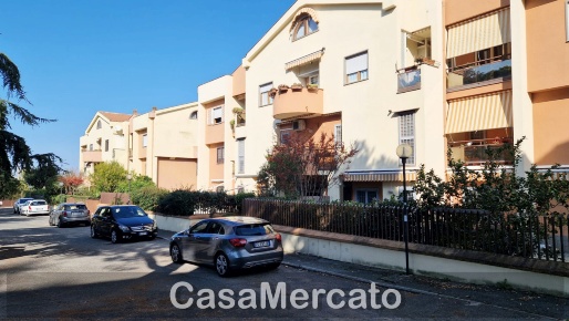 Foto Appartamento in Via Aldo Gargano, Marino Semicentro di 90 m²