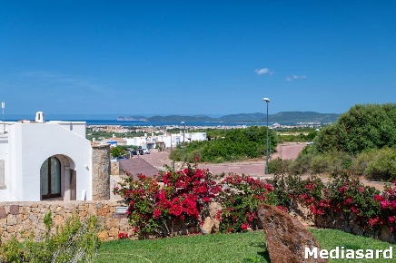 Foto Villa a schiera a Alghero Pivarada di 115 m² con 6 locali in vendita