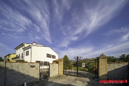 Foto Villa bifamiliare a Cascina Titignano - Visignano di 130 m² in vendita