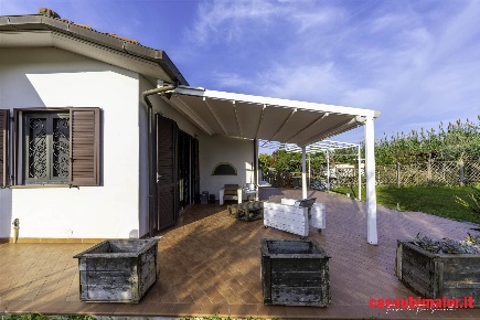 Foto Villa bifamiliare a Cascina Navacchio Nord - Zambra di 130 m²
