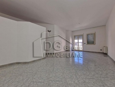 Foto Appartamento in VIA MORAVIA, Alcamo Centro di 175 m² con 5 locali