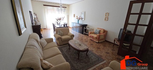 Foto Appartamento in VIALE ITALIA, Alcamo Centro di 135 m² con 4 locali