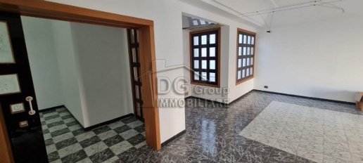 Foto Appartamento in Via Santissimo Salvatore, Alcamo Centro di 170 m²