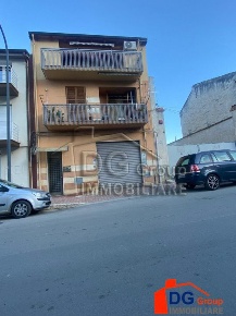 Foto Appartamento in VIA MARIA RIPOSO, Alcamo Centro di 150 m² con 4 locali