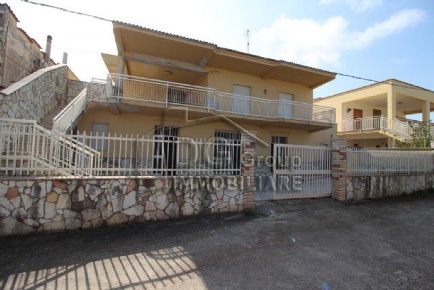 Foto Villa unifamiliare in zona aleccia, Alcamo Contrada Sant'Anna