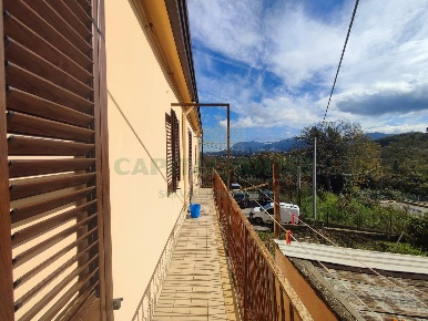 Foto Appartamento in Via Giancola, Avellino di 115 m² con 4 locali
