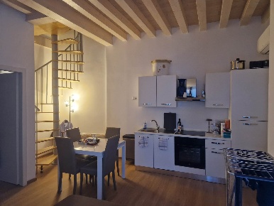 Foto Appartamento in Via Michelangelo Buonarroti  9, Milano di 50 m²