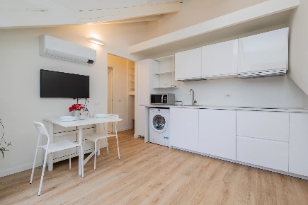 Foto Appartamento in VIA FELICE CASATI 24, Milano Repubblica con 2 locali