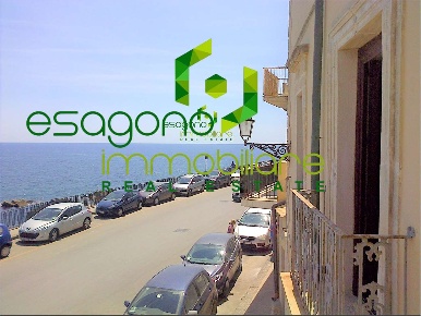 Foto Appartamento a Siracusa di 100 m² con 3 locali in vendita