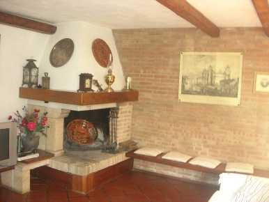 Foto Villa unifamiliare in Via Pomposa, Ferrara Cona di 375 m² con 9 locali