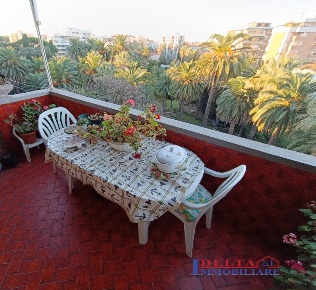 Foto Appartamento a Livorno Calzabigi di 160 m² con 6 locali in vendita