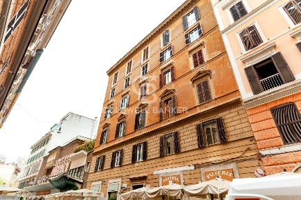 Foto Appartamento in Via Natale Del Grande, Roma Trastevere di 64 m²