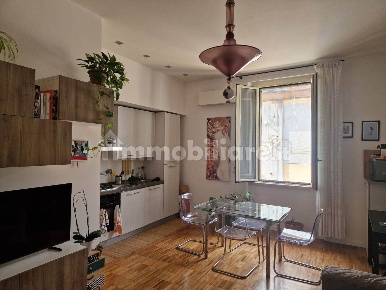 Foto Appartamento a Napoli Chiaia di 50 m² con 1 locali in vendita