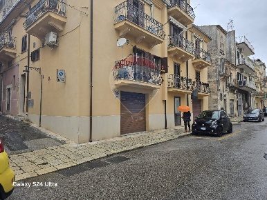 Foto Appartamento in via Casa 1, Ragusa Centro di 102 m² con 4 locali