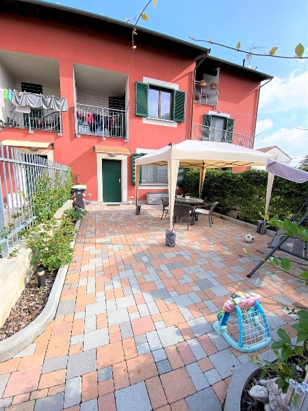 casa indipendente in vendita a Cerro Maggiore in zona Cantalupo