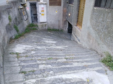 Foto Box in Carnia, Genova in vendita