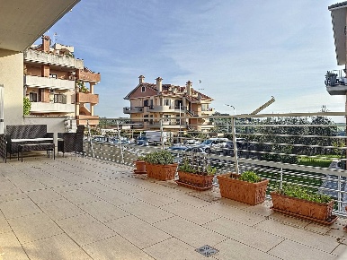 Foto Appartamento in via dei Frati Crociferi, Monterotondo di 75 m²