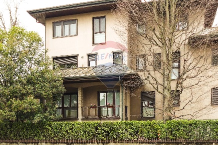 Foto Appartamento in LARGO PRINETTI CASTELLETTI, Gallarate Ronchi di 206 m²