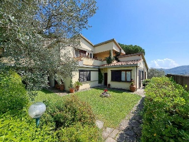 Foto Appartamento a Firenze Bolognese di 130 m² con 7 locali in affitto