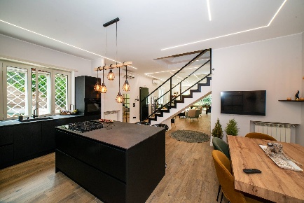 Foto Villa unifamiliare in Via Belvedere Montello, Roma Collina delle Muse