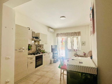 Foto Appartamento in Via Delle Gondole, Roma Ostia Ponente di 78 m²