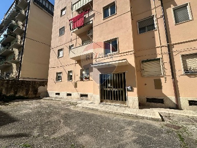 Foto Appartamento a Benevento Stazione Centrale di 105 m² con 3 locali