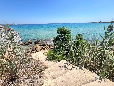 Foto Villa unifamiliare in TRAVERSA RENELLA, Siracusa Arenella di 70 m²