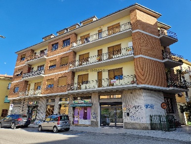 Foto Appartamento in VIALE MARCELLO FEDERICI 161, Ascoli Piceno di 165 m²
