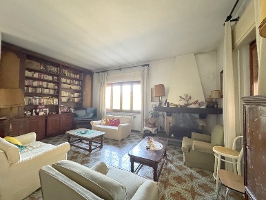 Foto Villa unifamiliare a Viareggio Darsena - Ex Campo di Aviazione