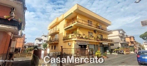 Foto Appartamento in Via Tiziano, Albano Laziale Centro di 137 m²