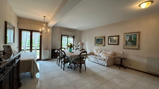 Foto Appartamento in Via Trilussa, Albano Laziale Centro di 155 m²