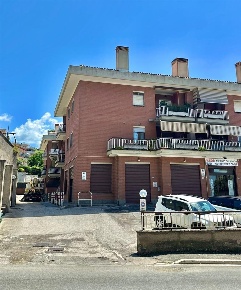 Foto Appartamento in Via Trilussa, Albano Laziale Centro di 155 m²