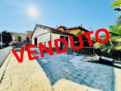 Foto Appartamento in Via Viterbo, Albano Laziale Pavona di 80 m² in vendita