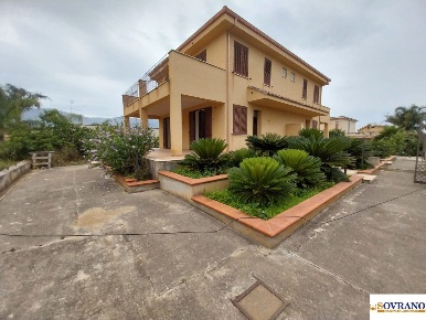 Foto Villa unifamiliare in Via Ferdinando Magellano, Carini Milioti