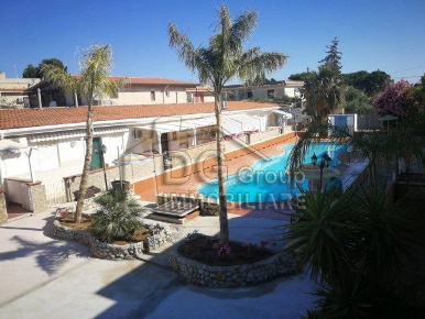 Foto Appartamento in VIA PIRNETO, Carini di 55 m² con 4 locali in vendita